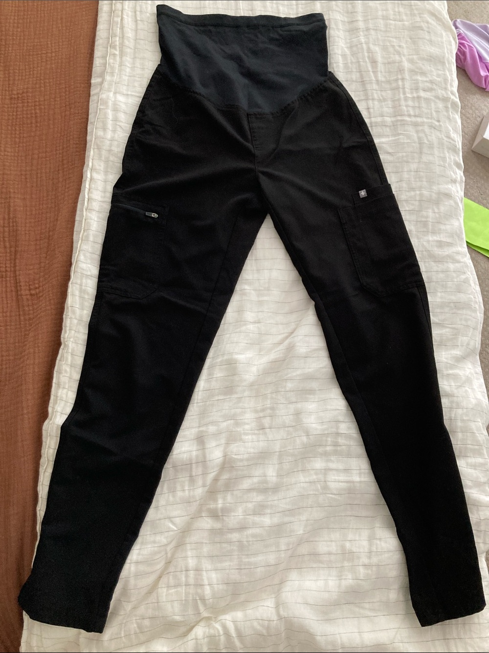 Figs Maternity Scrub Pants in black